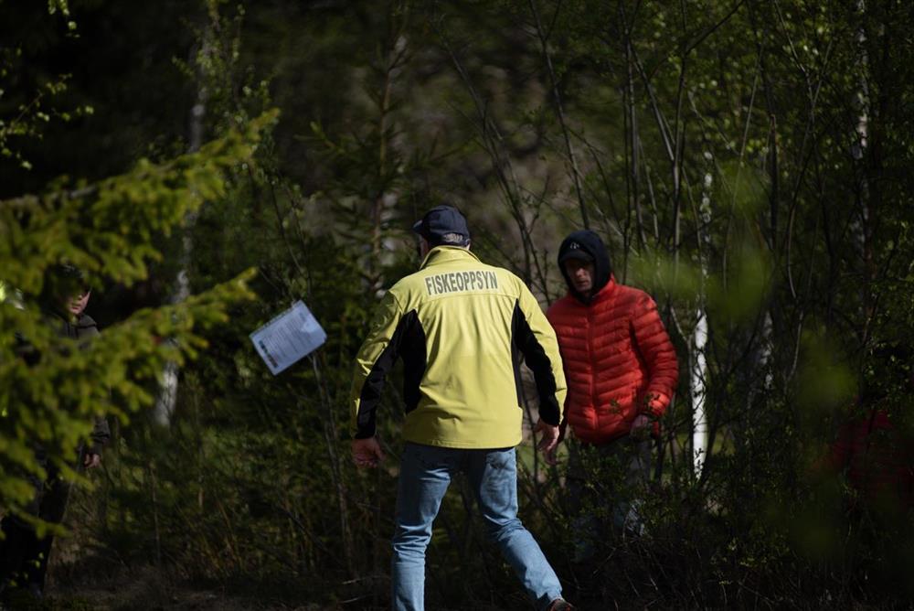 Fiskeoppsyn - Klikk for stort bilde