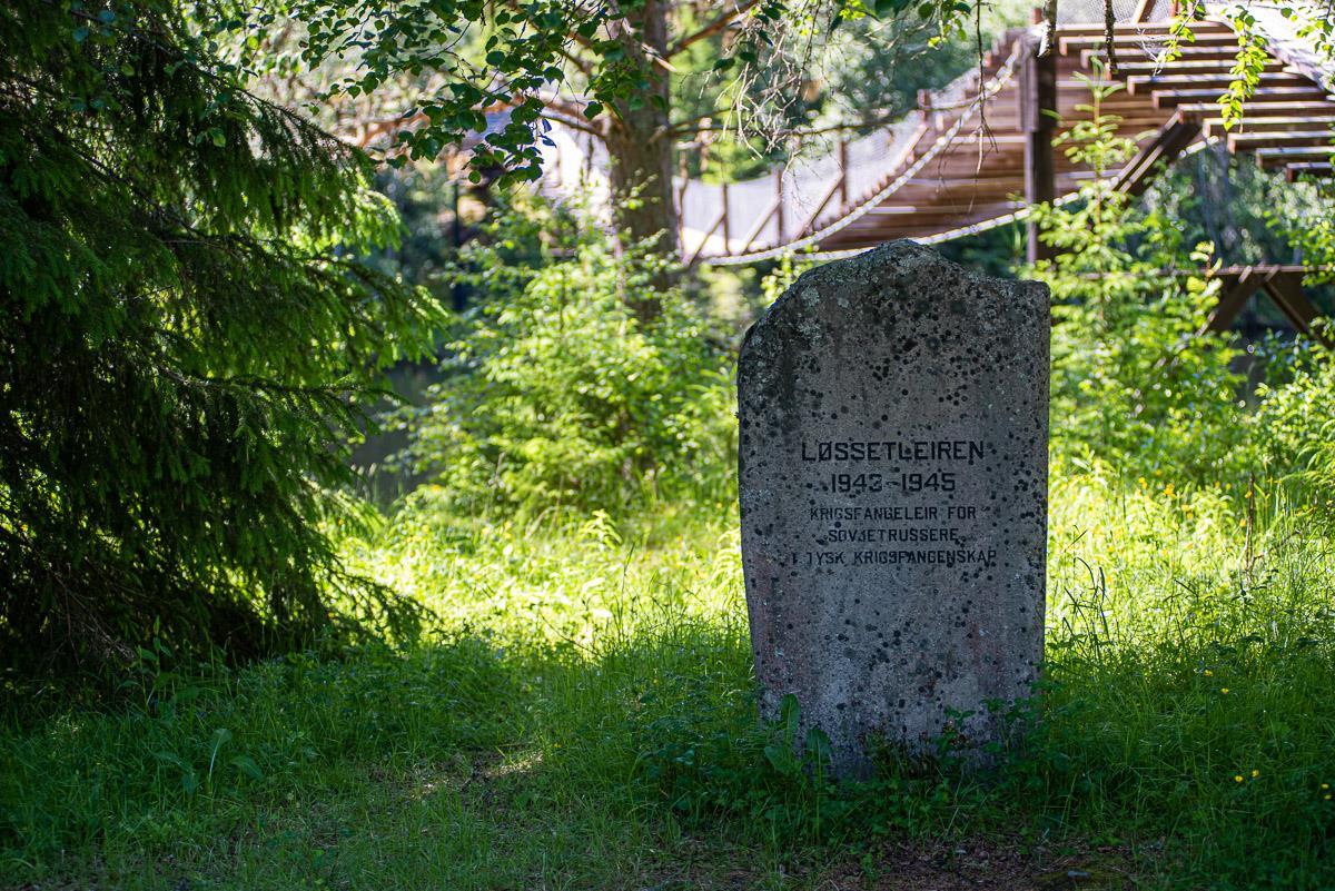 Minnesmerke Løssetleiren - Klikk for stort bilde